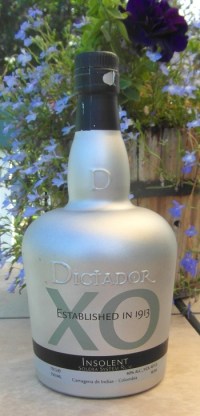 Dictador Insolent SAM_1195